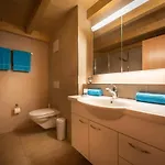Comfortable, Great Views, Perfect Location, New アパート *