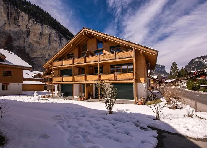 Comfortable, Great Views, Perfect Location, New Apartment *