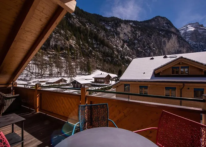 Apartment Comfortable, Great Views, Perfect Location, New Lauterbrunnen
